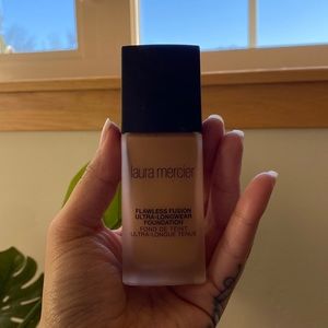 Laura Mercier flawless fusion ultra long wear foundation